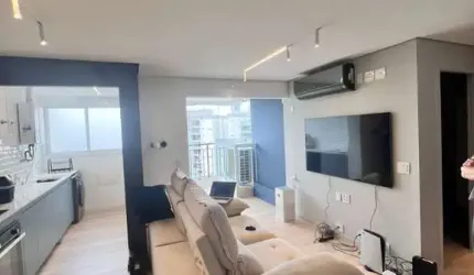 Apartamento à venda em Santo Amaro, São Paulo-SP: 2 quartos, 1 suíte, 2 banheiros, 2 vagas, 66m².
