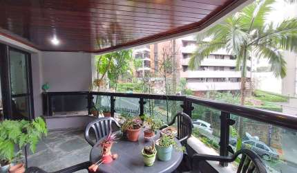 Luxuoso apartamento de 4 quartos na Vila Morumbi, São Paulo-SP: 2 suítes, 4 banheiros, 3 vagas de garagem e 224m² de área.