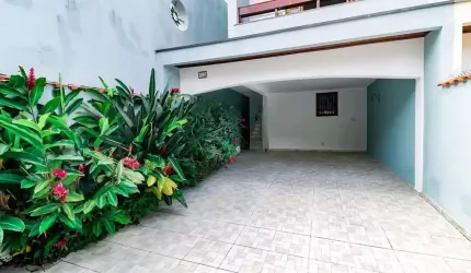 Imperdível sobrado à venda em Lar São Paulo: 3 suítes, 4 vagas