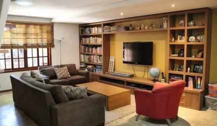 Oportunidade imperdível: Sobrado à venda em SP - Vila Cruzeiro, 3 quartos, 1 suíte, 3 banheiros, 2 vagas, 236m².