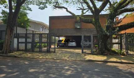 Casa de 4 Quartos à Venda no Jardim Guedala, SP - 2 Suítes, 4 Salas, 6 Banheiros, 7 Vagas de Garagem - 550m² de Área