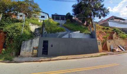 Casa à venda com 3 quartos e 1 banheiro no Jardim São Luís - São Paulo/SP - 150m² de área