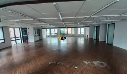 Excelente oportunidade: Conjunto comercial de alto padrão na Vila Olímpia, São Paulo-SP, com 10 salas, 4 banheiros, 8 vagas e 375m²!