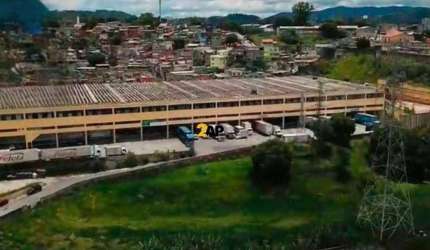 Galpão Comercial para Locação no Parque São Domingos: 1.100m², 2 Banheiros em São Paulo-SP
