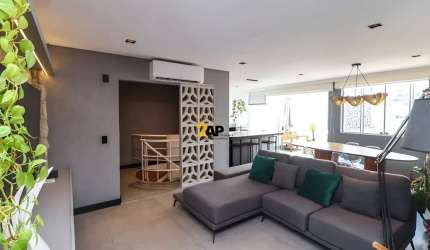 Apartamento à venda em São Paulo-SP, na Aclimação, com 3 quartos, 1 suíte, 3 salas, 3 banheiros, 3 vagas de garagem, 140m²!