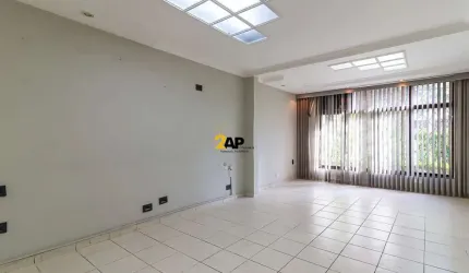 Ponto comercial para locação em Moema, SP - 10 salas, 3 banheiros, 500m² de área.