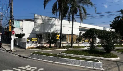 Salão Comercial 1.331m2 Aluguel por R$ 35.000,00 mês ou Venda por R$ 6.600.000,00 / Bairro Socorro: 1 sala, 4 banheiros, 30 vagas.