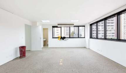 Sala Comercial de Alto Padrão em Moema, 6 salas, 6 banheiros, 6 vagas, 264m². Venda ou Locação!