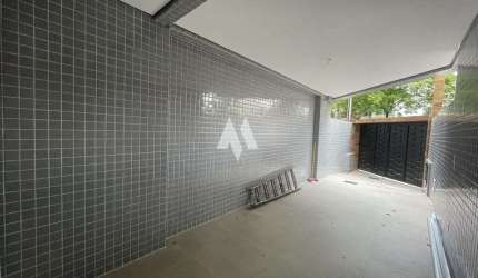 Excelente Casa Sobreposta Alta Duplex com 3 Dormitórios e 3 Suítes no Encantador Bairro do Embaré!