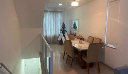 Casa  com 3 dormitórios  sendo 1 suíte em Marapé, Santos/SP