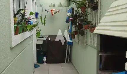 Casa Triplex com Churrasqueira, Solarium e 3 quartos em Santos!