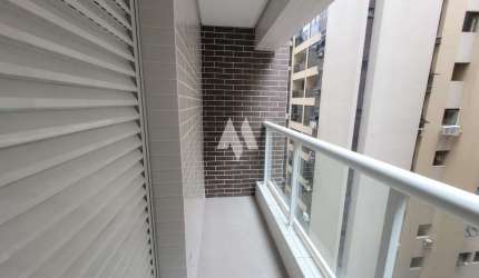 Apartamento à venda -2 suítes  -  varanda - -Ponta da Praia-Santos