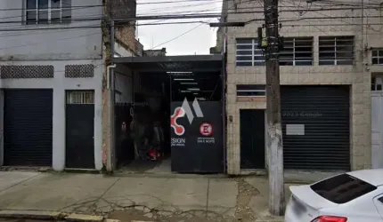 Terreno  em área comercial com 5m² de frente e 40m² de fundo em Santos