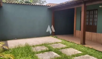 Casa na Praia de Boracéia poucos metros do mar