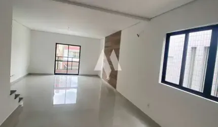 Casa Sobreposta com 4 Dormitórios e 2 suítes - Embaré / Santos