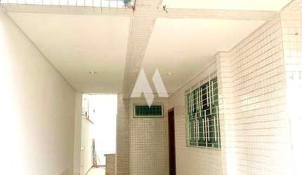 Casa  sobrado  á venda no Embaré em Santos