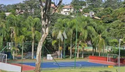 Casa / Resort com 3 dormitórios e 1 suíte em Condomínio - São Paulo