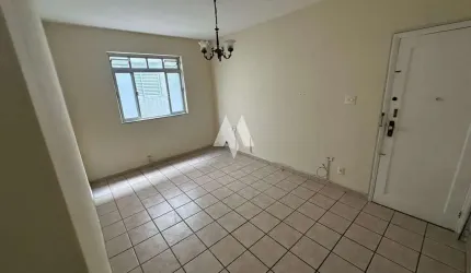 Apartamento de 02 quartos no Embaré