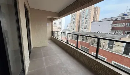 Apartamento à Venda com 2 dormitórios e vaga demarcada em José Menino, Santos/SP