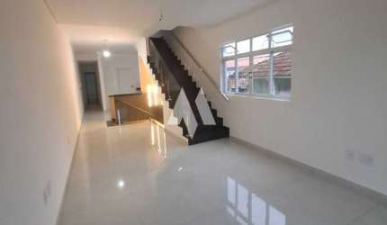 Casa Padrão Duplex 3 quartos /1 suite/ 2 vaga de garagem