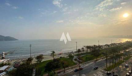 Apartamento padrão de 3 dormitórios sendo 2 suítes frente mar na Aparecida