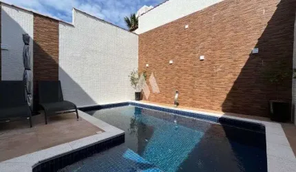 Casa com 4 quartos, piscina e 2 vagas à Venda, 180 m² na Vila Valença em São Vicente/SP
