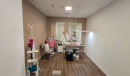 Sala Comercial CORPORATE dentro de uma sala ja pronta