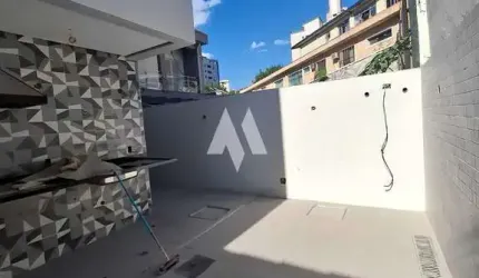 CasaTerrea /2 quartos com suite/ piscina /Bairro aparecida