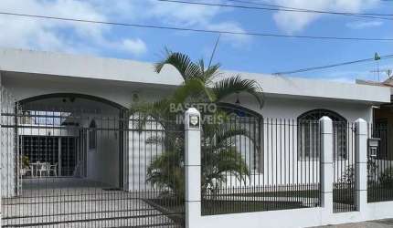 Casa com 3 quartos à venda na Rua Professora Enoé Schutel, 260, Trindade, Florianópolis por R$ 1.690.000