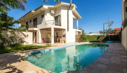 Casa com 5 quartos à venda na Rua Itapeva, 12, Itacorubi, Florianópolis por R$ 3.200.000