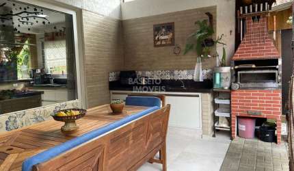 Casa com 2 quartos à venda na Rua Durval Pires da Cunha, 39, Sambaqui, Florianópolis por R$ 1.900.000