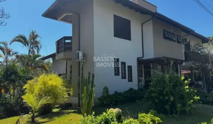 Casa em condomínio fechado com 6 quartos à venda na Rodovia Haroldo Soares Glavan, 1800, Cacupé, Florianópolis por R$ 2.199.000