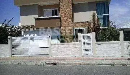 Casa com 3 quartos à venda na Rua Valmor Della Giustina, 107, Ingleses do Rio Vermelho, Florianópolis por R$ 1.880.000