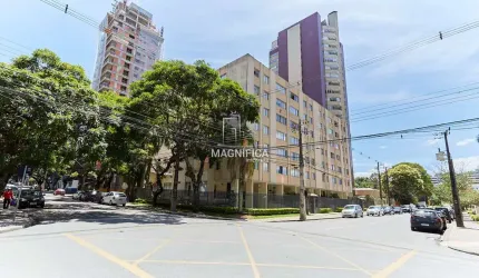 Apartamento com 3 quartos para alugar na Rua Chichorro Júnior, 1000, Cabral, Curitiba, 78 m2 por R$ 4.500