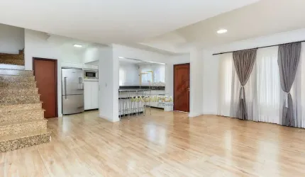 Casa com 4 quartos à venda na Rua Fernandes de Barros, 280, Hugo Lange, Curitiba, 240 m2 por R$ 1.900.000