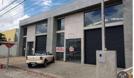 Barracão para alugar, 485 m² por R$ 6.900/mês - H.U. - Londrina/PR