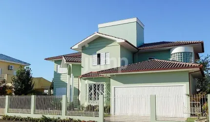 Casa à venda, 5 dormitórios, 240 m² - Campeche, Florianópolis/SC
