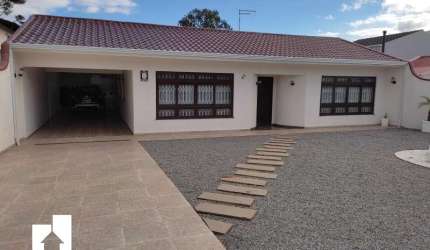 Casa com 4 quartos à venda no Bom Jesus, São José dos Pinhais , 710 m2 por R$ 2.000.000