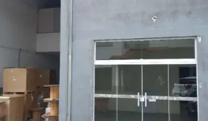 Barracão / Galpão / Depósito com 10 salas para alugar no Floresta, Joinville , 600 m2 por R$ 15.000