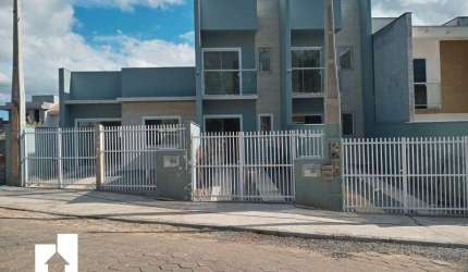 Casa com 2 quartos à venda no Floresta, Joinville  por R$ 375.000