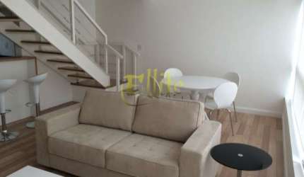 Apartamento duplex para locação na Vila Olímpia, totalmente mobiliado, próximo a estação de metrô (CPTM) Vila Olímpia!