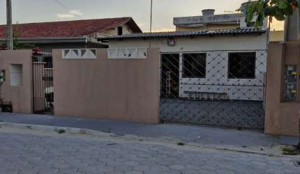 Casa para Venda no bairro Centro, localizado na cidade de Navegantes / SC.