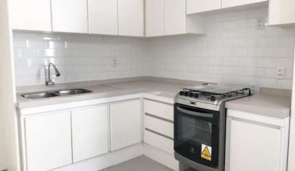 APARTAMENTO DE 2 DORMITÓRIOS NO CENTRO DE FLORIANÓPOLIS /SC