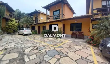Geribá - Búzios - Casa duplex  belíssima com 2 suítes, piscina, próximo a praia.