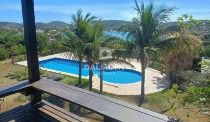 Ferradura - Búzios - Casa duplex à venda, 4suítes, vista mar.