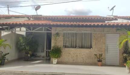 Casa de Condomínio no Bairro Conceição  -  Feira de Santana