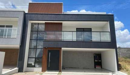 Casa de Condominio em Nova Esperança  ( Jardim Das Flôres) Feira de Santana-BA.