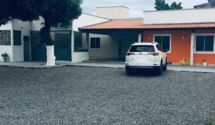 Casa em Campo Limpo  -  Feira de Santana
