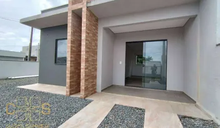 Casa de esquina com amplo terreno