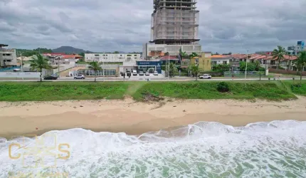 APARTAMENTO NA PLANTA FRENTE MAR